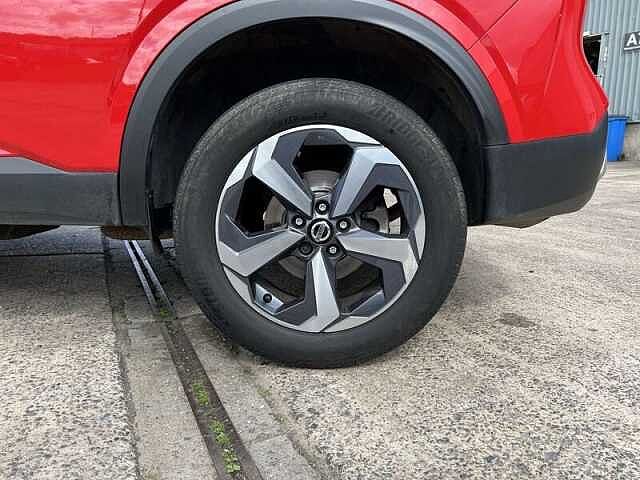 Nissan QASHQAI 1.3 DIG-T MHEV N-Connecta SUV 5dr Petrol Hybrid Manual Euro 6 (s/s) (140 ps)