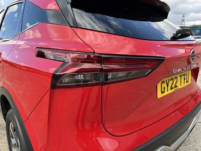 Nissan QASHQAI 1.3 DIG-T MHEV N-Connecta SUV 5dr Petrol Hybrid Manual Euro 6 (s/s) (140 ps)