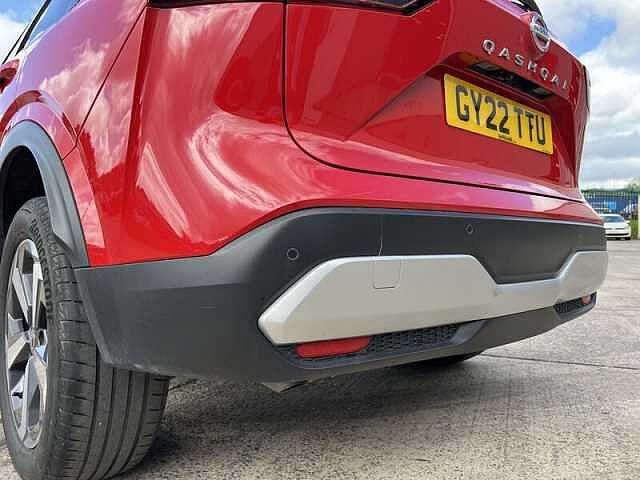Nissan QASHQAI 1.3 DIG-T MHEV N-Connecta SUV 5dr Petrol Hybrid Manual Euro 6 (s/s) (140 ps)