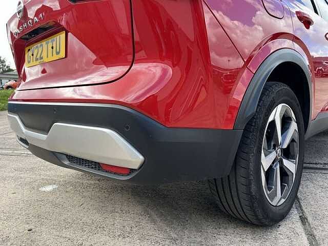 Nissan QASHQAI 1.3 DIG-T MHEV N-Connecta SUV 5dr Petrol Hybrid Manual Euro 6 (s/s) (140 ps)