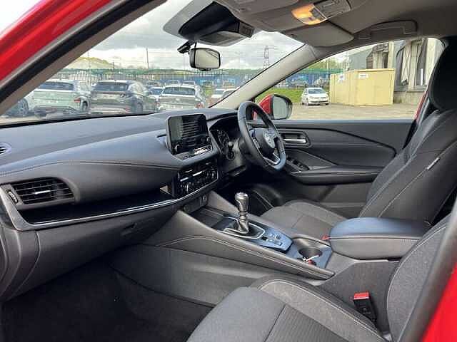 Nissan QASHQAI 1.3 DIG-T MHEV N-Connecta SUV 5dr Petrol Hybrid Manual Euro 6 (s/s) (140 ps)