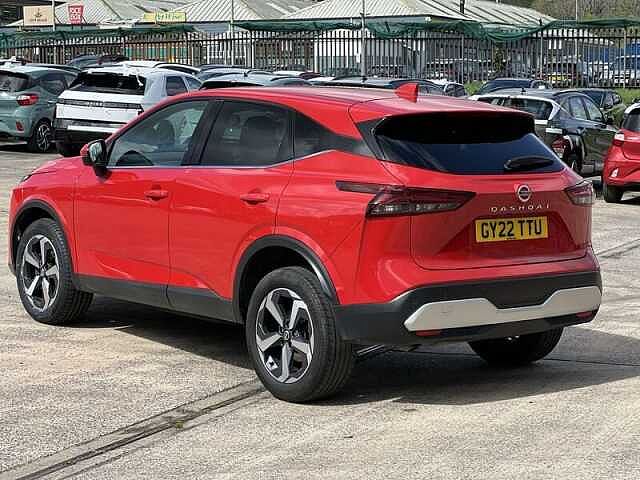 Nissan QASHQAI 1.3 DIG-T MHEV N-Connecta SUV 5dr Petrol Hybrid Manual Euro 6 (s/s) (140 ps)