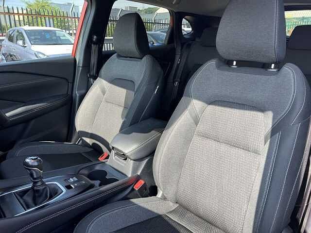 Nissan QASHQAI 1.3 DIG-T MHEV N-Connecta SUV 5dr Petrol Hybrid Manual Euro 6 (s/s) (140 ps)