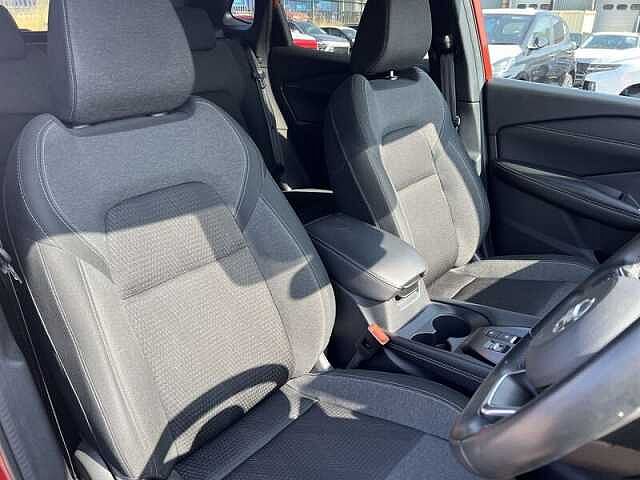 Nissan QASHQAI 1.3 DIG-T MHEV N-Connecta SUV 5dr Petrol Hybrid Manual Euro 6 (s/s) (140 ps)