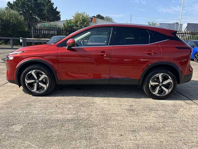 Nissan QASHQAI 1.3 DIG-T MHEV N-Connecta SUV 5dr Petrol Hybrid Manual Euro 6 (s/s) (140 ps)