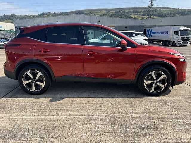Nissan QASHQAI 1.3 DIG-T MHEV N-Connecta SUV 5dr Petrol Hybrid Manual Euro 6 (s/s) (140 ps)