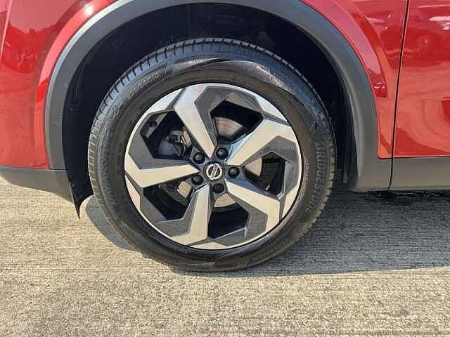 Nissan QASHQAI 1.3 DIG-T MHEV N-Connecta SUV 5dr Petrol Hybrid Manual Euro 6 (s/s) (140 ps)