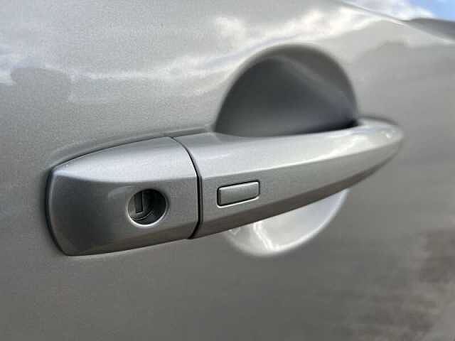 Nissan QASHQAI 1.3 DIG-T MHEV N-Connecta SUV 5dr Petrol Hybrid Manual Euro 6 (s/s) (140 ps)