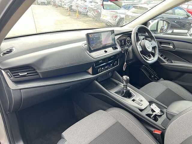 Nissan QASHQAI 1.3 DIG-T MHEV N-Connecta SUV 5dr Petrol Hybrid Manual Euro 6 (s/s) (140 ps)