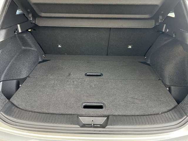 Nissan QASHQAI 1.3 DIG-T MHEV N-Connecta SUV 5dr Petrol Hybrid Manual Euro 6 (s/s) (140 ps)