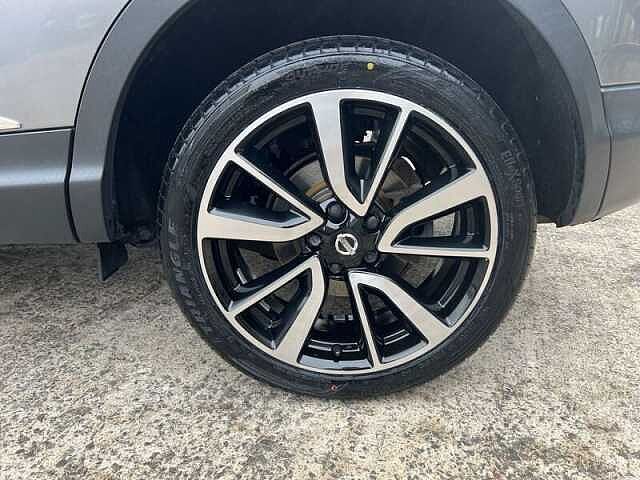 Nissan QASHQAI 1.6 dCi Tekna SUV 5dr Diesel XTRON Euro 6 (s/s) (130 ps)