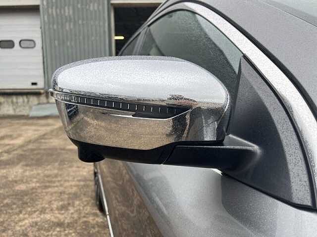 Nissan QASHQAI 1.6 dCi Tekna SUV 5dr Diesel XTRON Euro 6 (s/s) (130 ps)