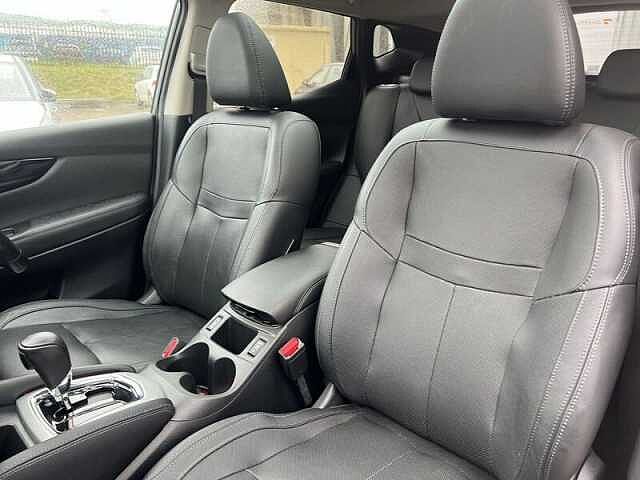 Nissan QASHQAI 1.6 dCi Tekna SUV 5dr Diesel XTRON Euro 6 (s/s) (130 ps)
