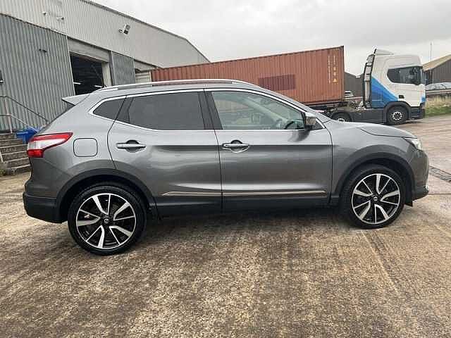 Nissan QASHQAI 1.6 dCi Tekna SUV 5dr Diesel XTRON Euro 6 (s/s) (130 ps)