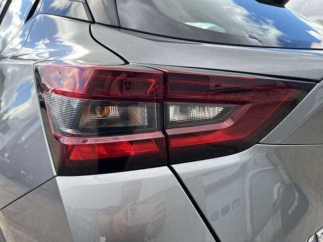 Nissan Juke 1.6 Acenta Premium SUV 5dr Petrol Hybrid Auto Euro 6 (143 ps)