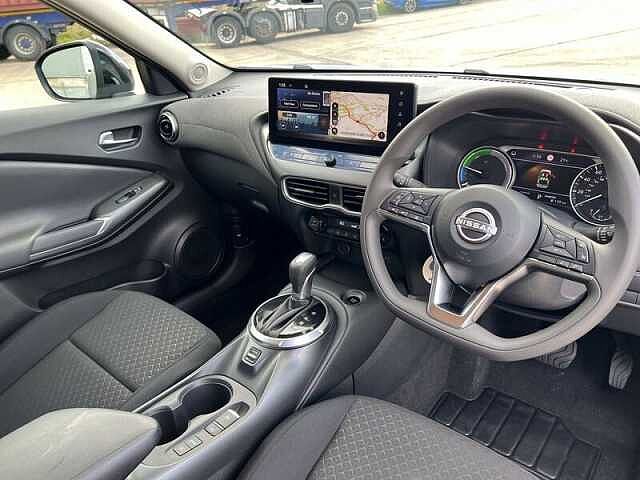 Nissan Juke 1.6 Acenta Premium SUV 5dr Petrol Hybrid Auto Euro 6 (143 ps)