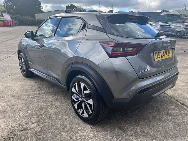 Nissan Juke 1.6 Acenta Premium SUV 5dr Petrol Hybrid Auto Euro 6 (143 ps)