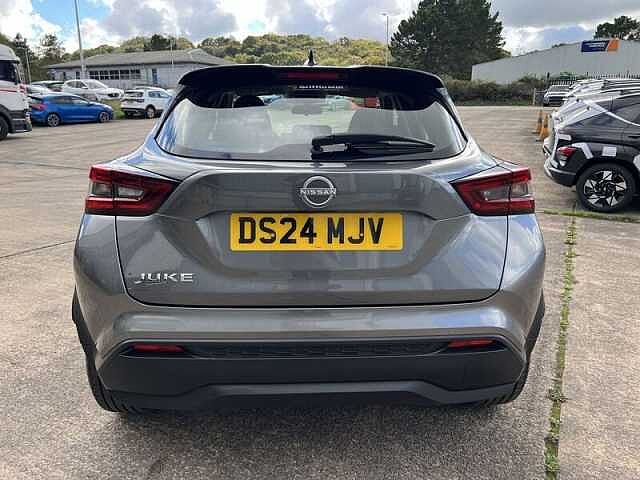 Nissan Juke 1.6 Acenta Premium SUV 5dr Petrol Hybrid Auto Euro 6 (143 ps)