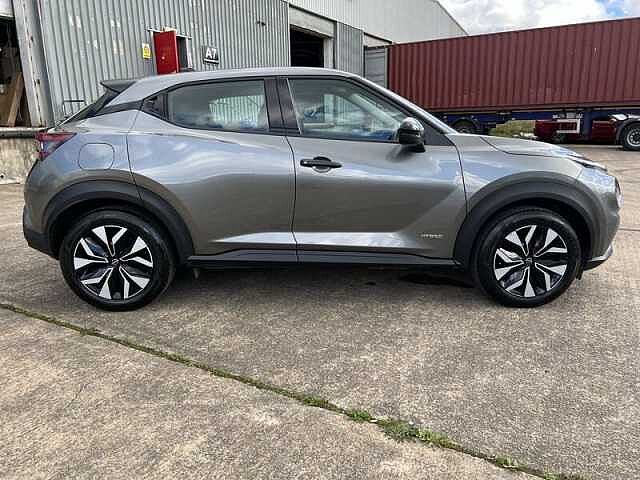 Nissan Juke 1.6 Acenta Premium SUV 5dr Petrol Hybrid Auto Euro 6 (143 ps)