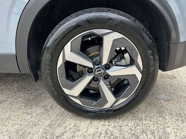 Nissan QASHQAI 1.3 DIG-T MHEV N-Connecta SUV 5dr Petrol Hybrid Manual Euro 6 (s/s) (140 ps)