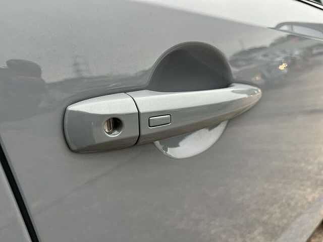 Nissan QASHQAI 1.3 DIG-T MHEV N-Connecta SUV 5dr Petrol Hybrid Manual Euro 6 (s/s) (140 ps)