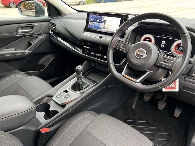 Nissan QASHQAI 1.3 DIG-T MHEV N-Connecta SUV 5dr Petrol Hybrid Manual Euro 6 (s/s) (140 ps)