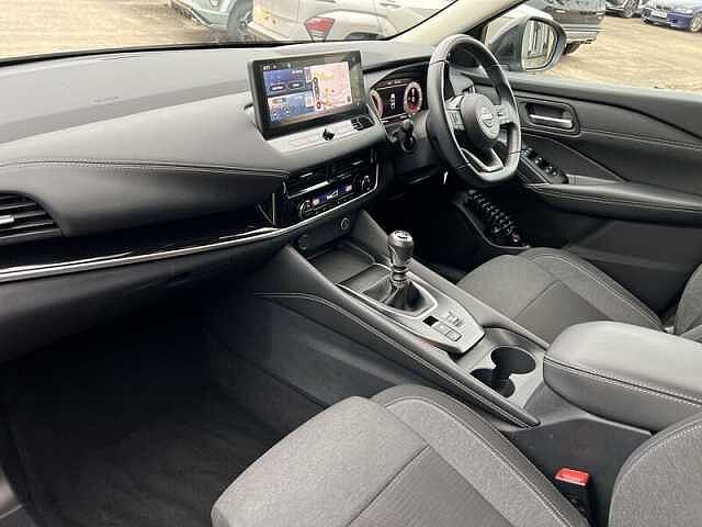 Nissan QASHQAI 1.3 DIG-T MHEV N-Connecta SUV 5dr Petrol Hybrid Manual Euro 6 (s/s) (140 ps)