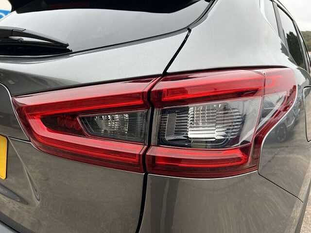 Nissan QASHQAI 1.3 DIG-T Tekna SUV 5dr Petrol Manual Euro 6 (s/s) (140 ps)