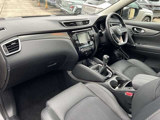 Nissan QASHQAI 1.3 DIG-T Tekna SUV 5dr Petrol Manual Euro 6 (s/s) (140 ps)