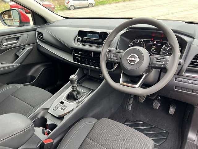 Nissan QASHQAI 1.3 DIG-T MHEV Visia SUV 5dr Petrol Hybrid Manual Euro 6 (s/s) (140 ps)