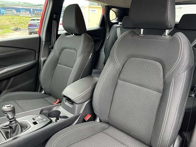 Nissan QASHQAI 1.3 DIG-T MHEV Visia SUV 5dr Petrol Hybrid Manual Euro 6 (s/s) (140 ps)