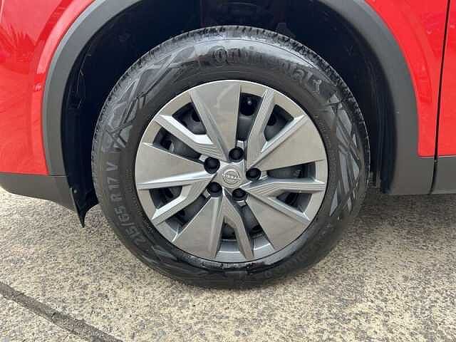 Nissan QASHQAI 1.3 DIG-T MHEV Visia SUV 5dr Petrol Hybrid Manual Euro 6 (s/s) (140 ps)