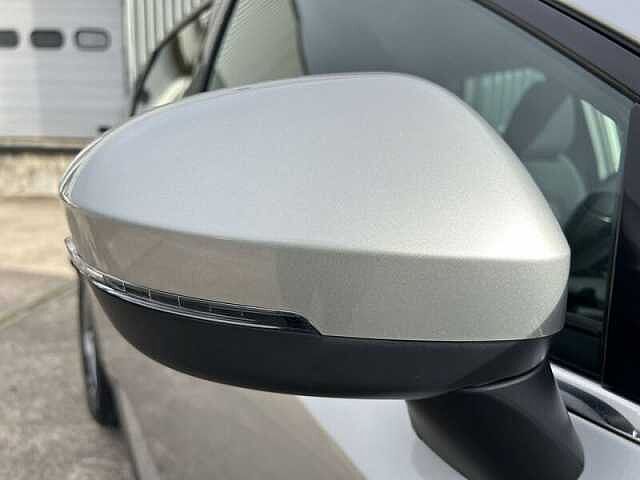 Nissan QASHQAI 1.3 DIG-T MHEV Acenta Premium SUV 5dr Petrol Hybrid XTRON Euro 6 (s/s) (158 ps)